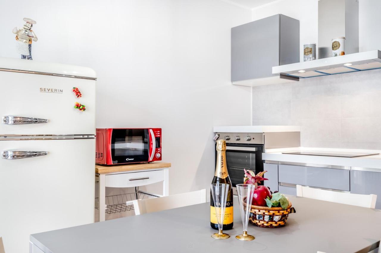 Bbhome Penthouse Bright And Elegant Metro Conca D'Oro Róma Kültér fotó