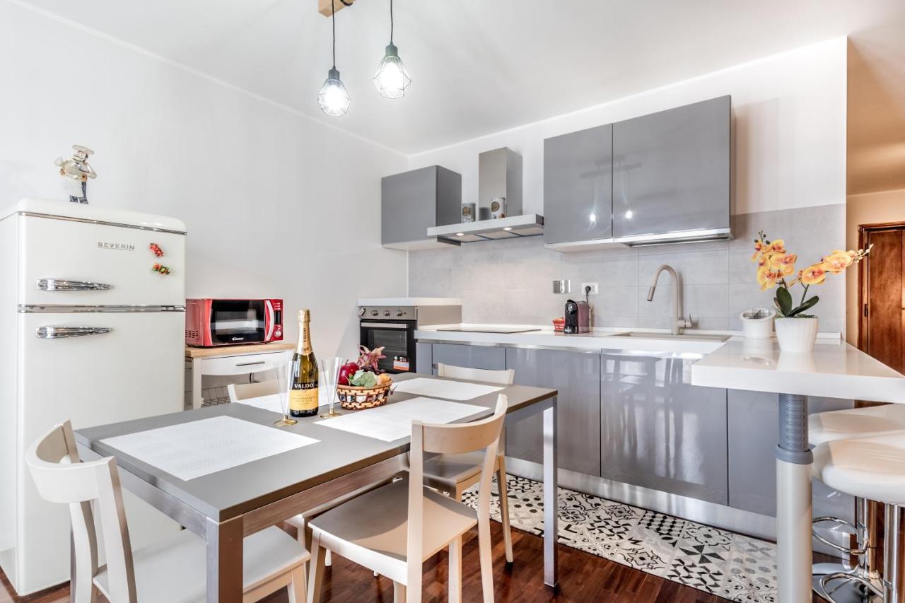 Bbhome Penthouse Bright And Elegant Metro Conca D'Oro Róma Kültér fotó